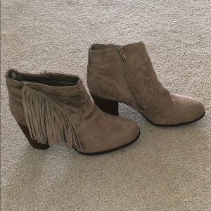 Heeled suede bootie with tassel - never worn